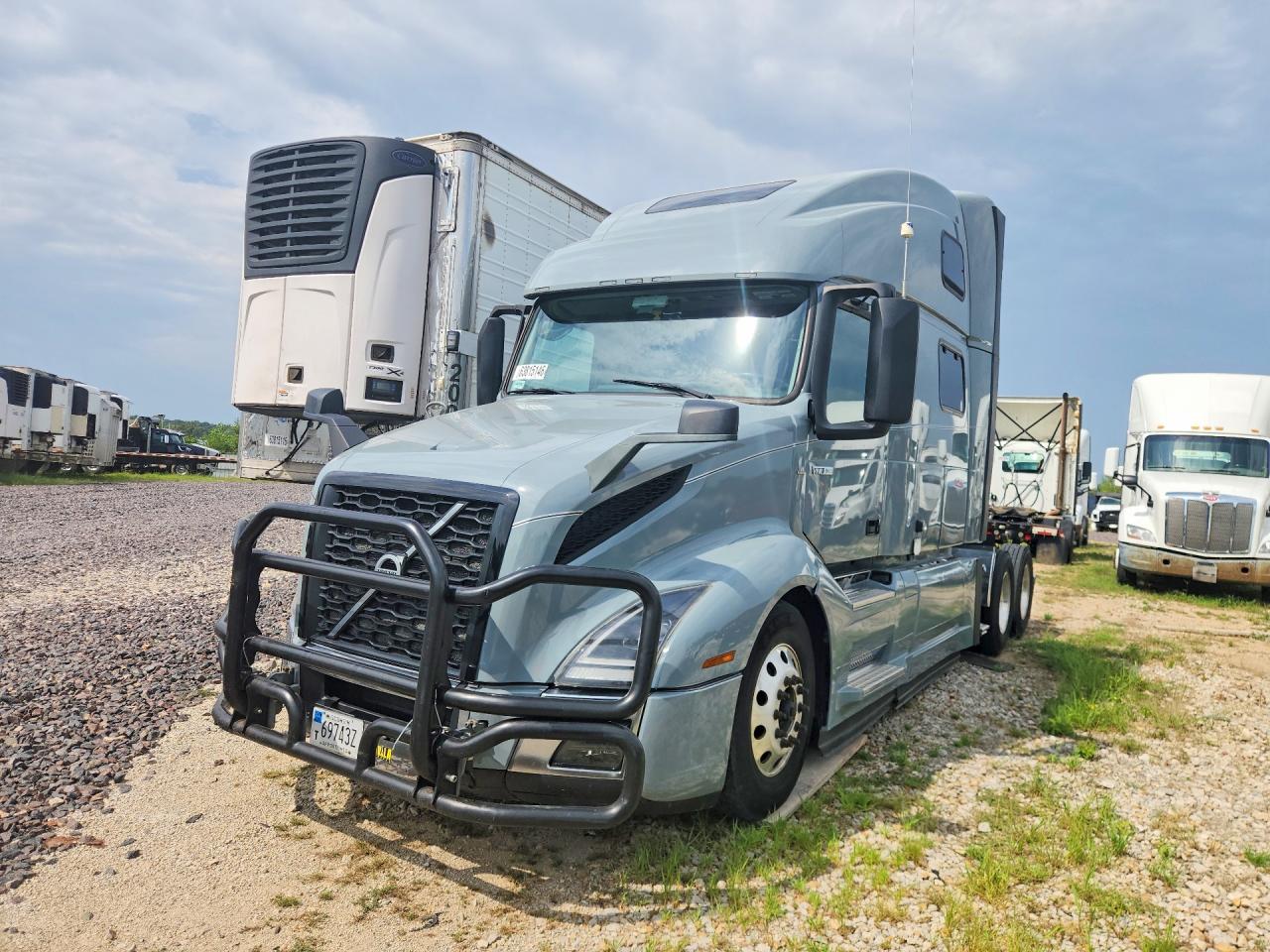 2024 VOLVO VN