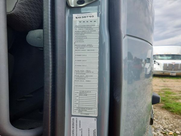 2024 VOLVO VN