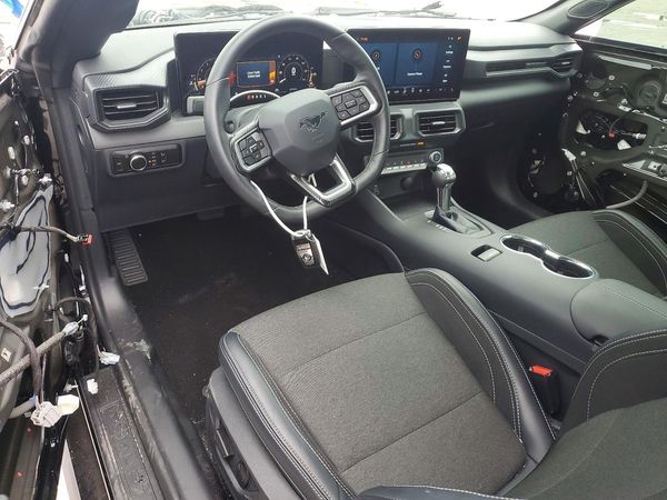 2025 FORD MUSTANG I4