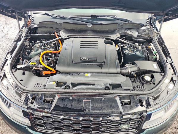 2020 LAND ROVER RANGEROVER HSE — Engine bay