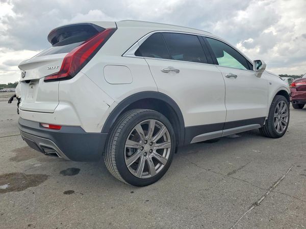2019 CADILLAC XT4 Premium Luxury