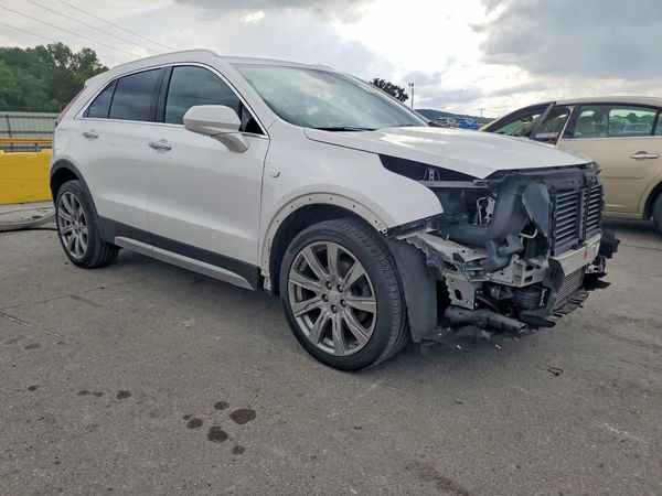 2019 CADILLAC XT4 Premium Luxury