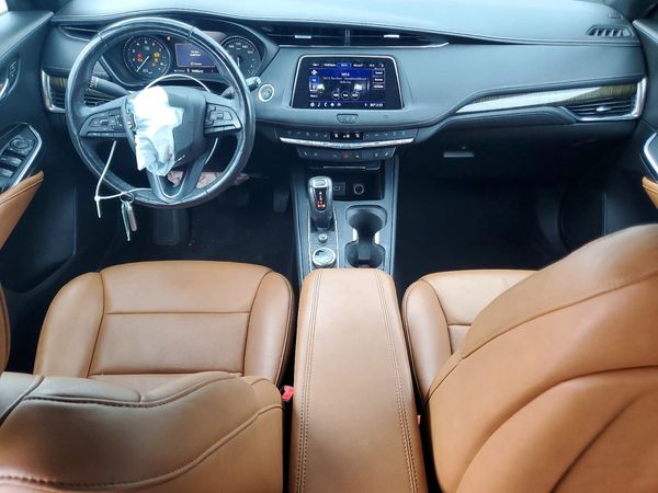 2019 CADILLAC XT4 Premium Luxury