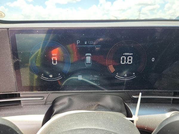 2024 HYUNDAI KONA SE