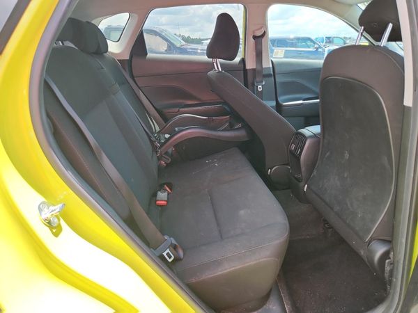 2024 HYUNDAI KONA SE