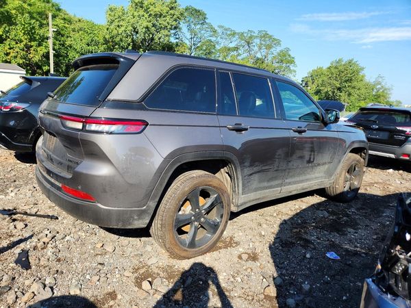 2025 JEEP GRAND CHEROKEE