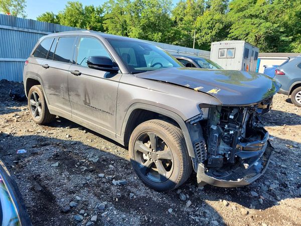 2025 JEEP GRAND CHEROKEE