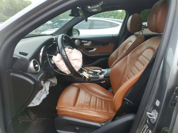 2017 MERCEDES-BENZ GLC