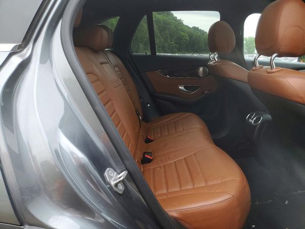 2017 MERCEDES-BENZ GLC