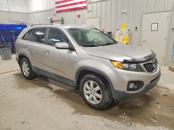 2013 KIA SORENTO