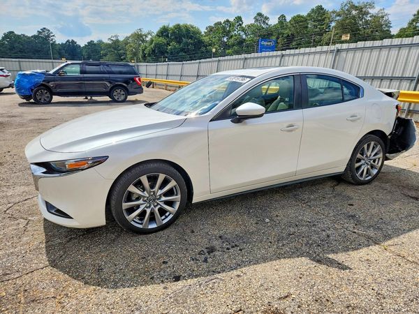 2023 MAZDA 3 Preferred Package