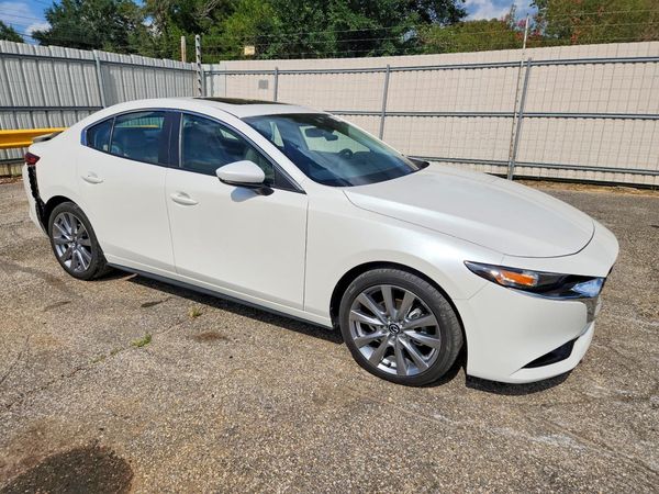 2023 MAZDA 3 Preferred Package