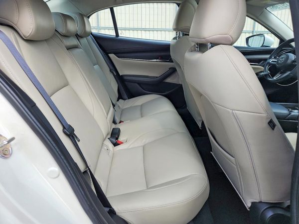 2023 MAZDA 3 Preferred Package