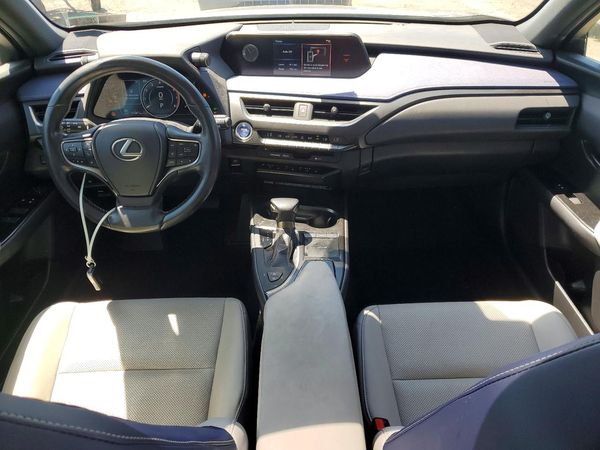 2021 LEXUS UX 250h Premium