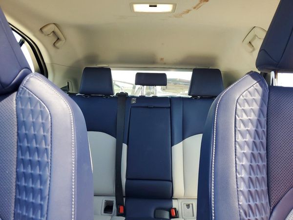2021 LEXUS UX 250h Premium