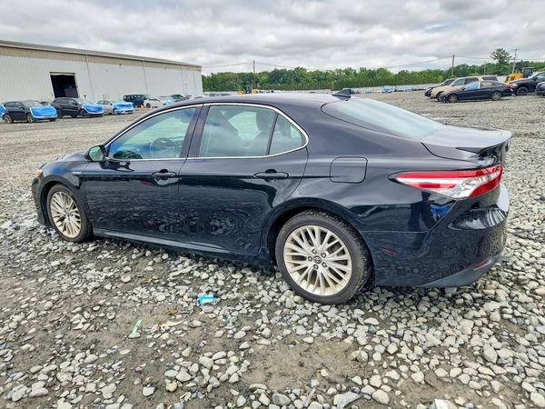 2018 TOYOTA CAMRY SE/XLE Hybrid