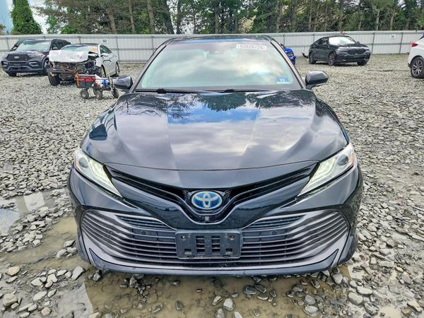 2018 TOYOTA CAMRY SE/XLE Hybrid