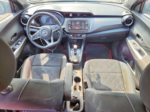 2019 NISSAN KICKS