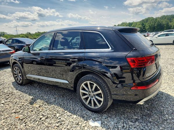 2017 AUDI Q7 quattro Premium Plus