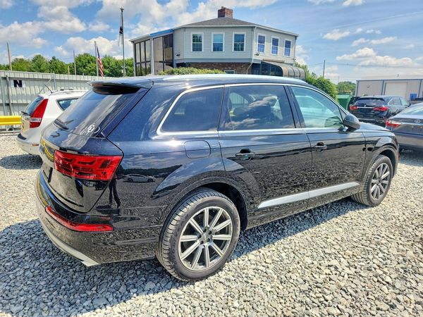 2017 AUDI Q7 quattro Premium Plus