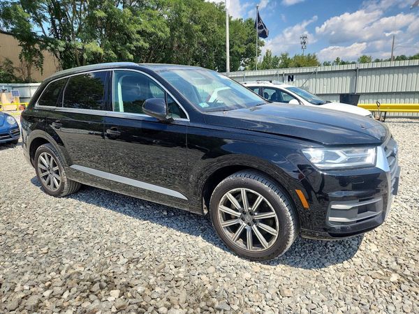 2017 AUDI Q7 quattro Premium Plus