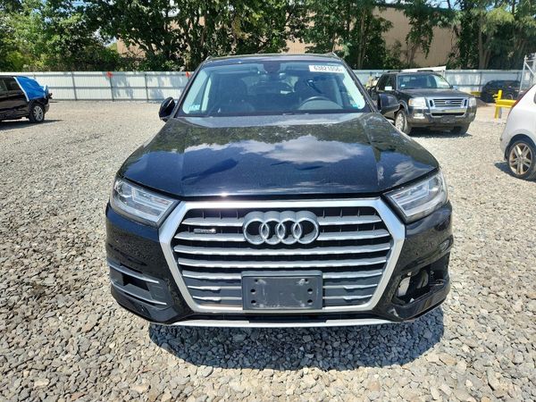 2017 AUDI Q7 quattro Premium Plus