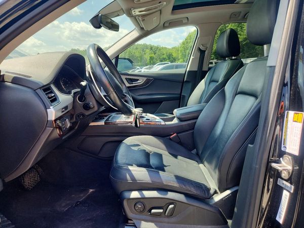 2017 AUDI Q7 quattro Premium Plus