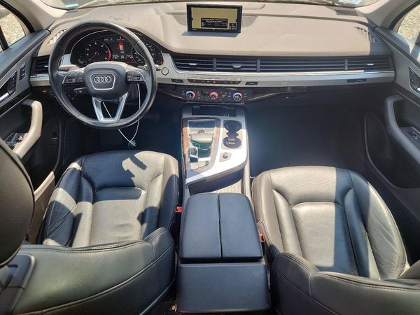 2017 AUDI Q7 quattro Premium Plus