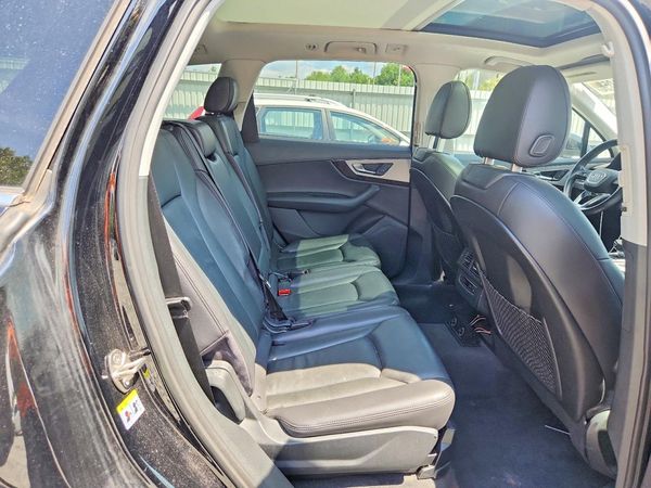 2017 AUDI Q7 quattro Premium Plus