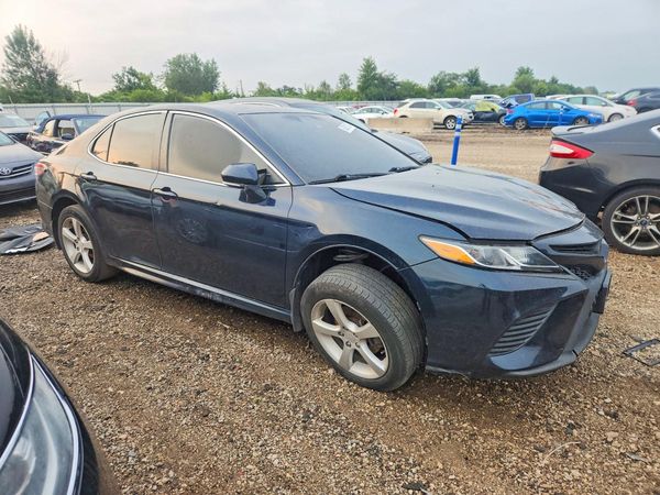 2018 TOYOTA CAMRY L/LE/SE/XLE — Passenger 3/4