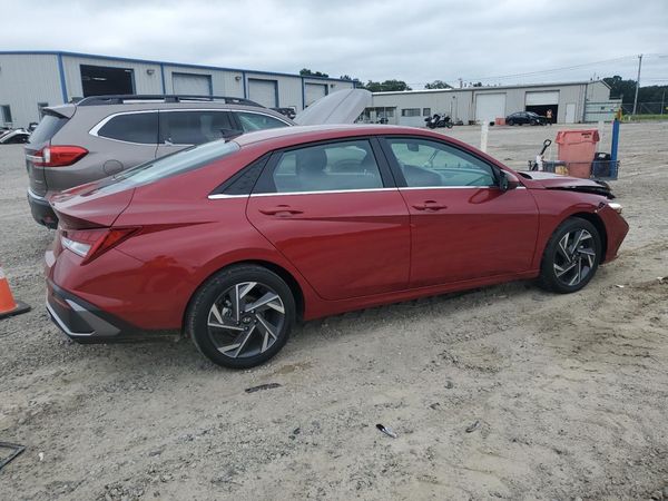 2024 HYUNDAI ELANTRA