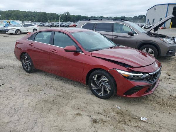 2024 HYUNDAI ELANTRA
