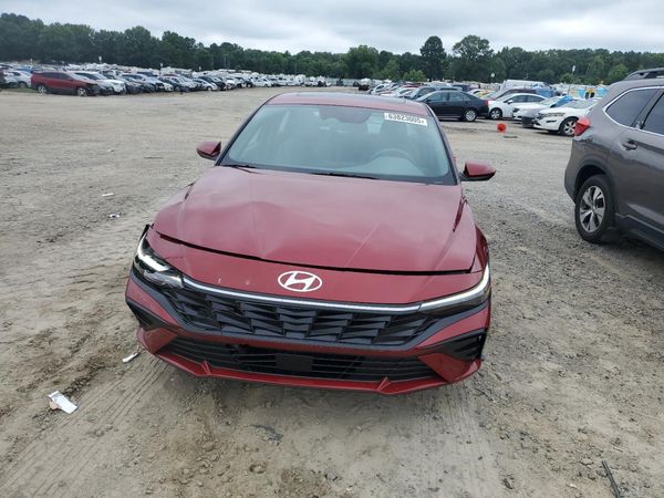2024 HYUNDAI ELANTRA