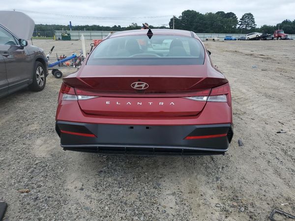 2024 HYUNDAI ELANTRA