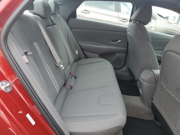2024 HYUNDAI ELANTRA