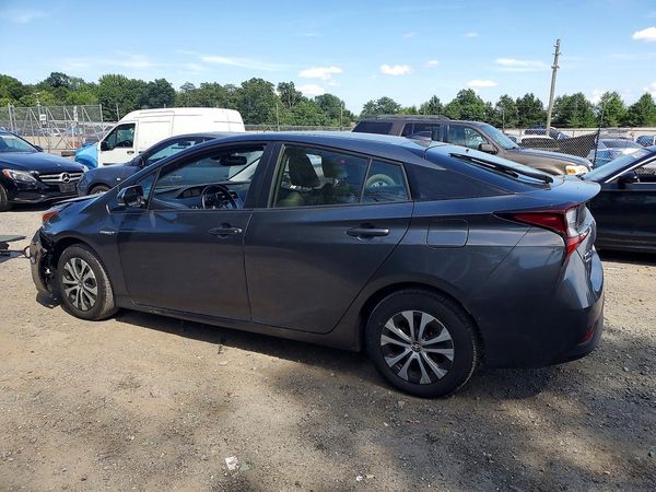2019 TOYOTA PRIUS LE/XLE