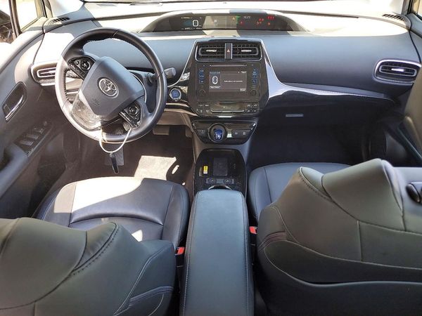 2019 TOYOTA PRIUS LE/XLE