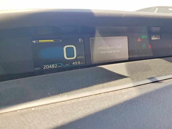 2019 TOYOTA PRIUS LE/XLE