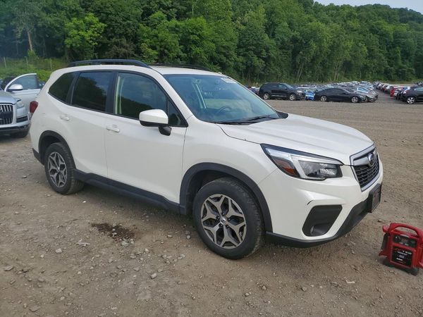 2021 SUBARU FORESTER Premium