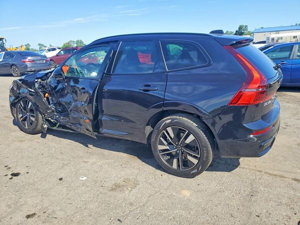 2026 VOLVO XC60 Plus Dark