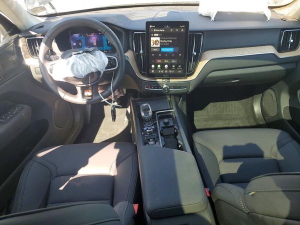 2026 VOLVO XC60 Plus Dark