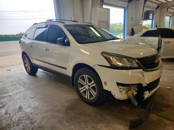 2017 CHEVROLET TRAVERSE LS