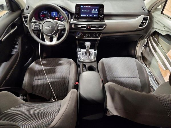 2021 KIA SELTOS LX