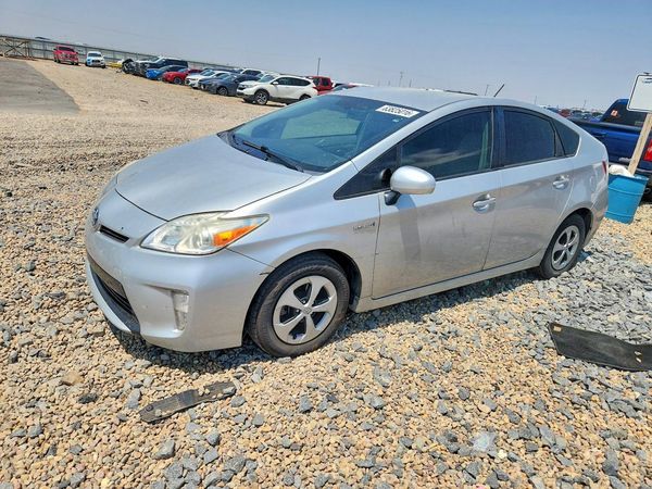 2015 TOYOTA PRIUS