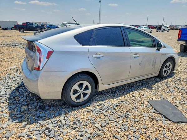2015 TOYOTA PRIUS