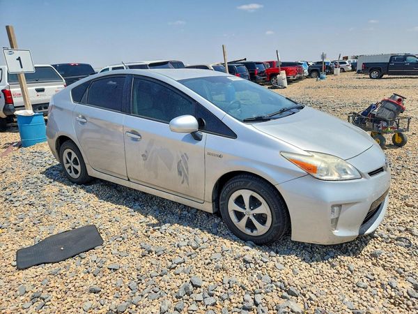 2015 TOYOTA PRIUS