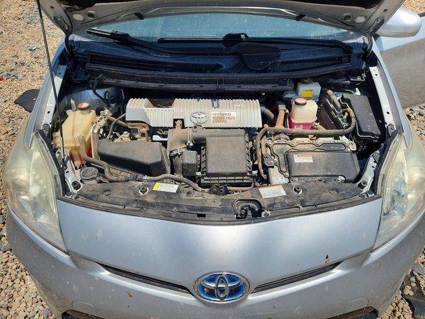 2015 TOYOTA PRIUS