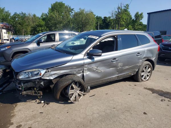 2017 VOLVO XC60 Inscription
