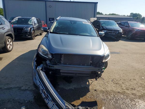 2017 VOLVO XC60 Inscription