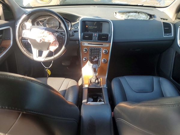 2017 VOLVO XC60 Inscription